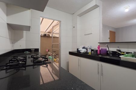 Apartamento para alugar com 46m², 2 quartos e 1 vaga Apartamento para alugar com 46m², 2 quartos e 1 vagaCozinha e Área de Serviço