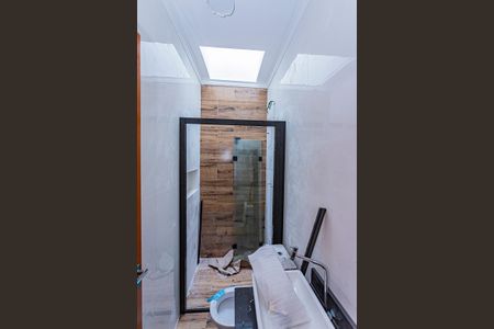 Casa à venda com 140m², 3 quartos e 2 vagasBanheiro