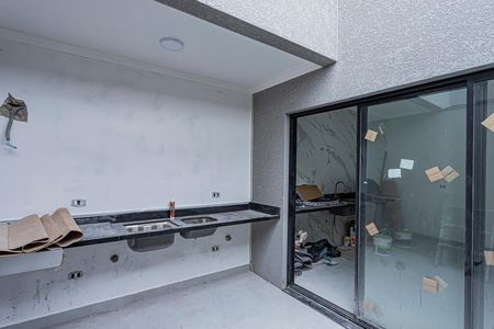 Casa à venda com 140m², 3 quartos e 2 vagasÁrea de serviço e quintal