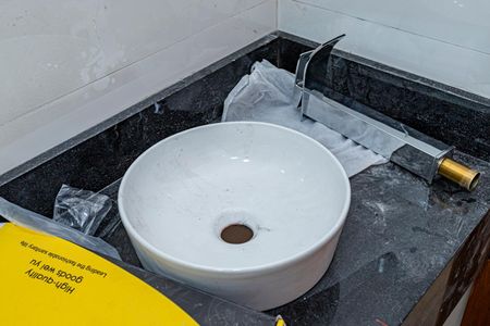 Casa à venda com 140m², 3 quartos e 2 vagasBanheiro suite