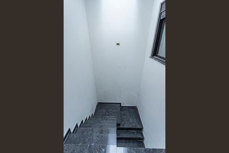 Casa à venda com 140m², 3 quartos e 2 vagasEscada