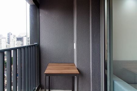 Varanda de apartamento para alugar com 2 quartos, 47m² em Pompeia, São Paulo