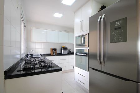 Apartamento para alugar com 101m², 2 quartos e 2 vagasCozinha 