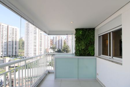 Apartamento para alugar com 101m², 2 quartos e 2 vagasVaranda