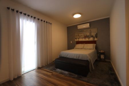 Casa de condomínio à venda com 142m², 3 quartos e 4 vagasSuíte