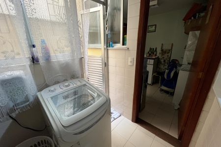 Apartamento à venda com 100m², 2 quartos e 1 vagaÁrea de Serviço