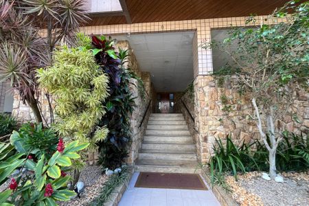 Apartamento à venda com 100m², 2 quartos e 1 vagaEntrada