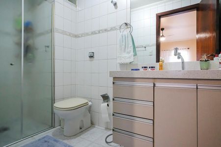 Apartamento à venda com 78m², 2 quartos e 1 vagaBanheiro da suíte