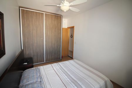 Apartamento à venda com 109m², 3 quartos e 4 vagasQuarto 2