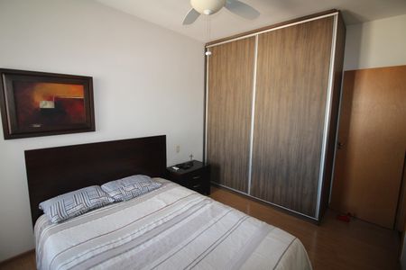 Apartamento à venda com 109m², 3 quartos e 4 vagasQuarto 2