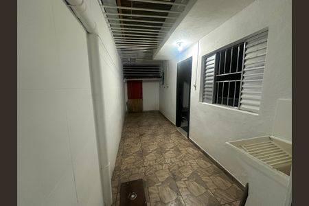 Casa para alugar com 250m², 2 quartos e 1 vagaQuintal