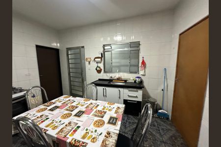 Casa para alugar com 250m², 2 quartos e 1 vagaCozinha