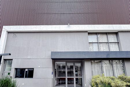 Apartamento para alugar com 65m², 2 quartos e 1 vagaFachada - Plaquinha