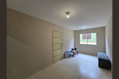 Sala de apartamento à venda com 3 quartos, 65m² em Jardim Cocaia, Guarulhos