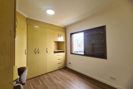 Quarto 1 de apartamento para alugar com 3 quartos, 94m² em Jardim Teresa, São Paulo