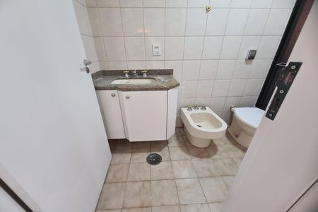 Apartamento à venda com 94m², 3 quartos e 1 vaga Apartamento à venda com 94m², 3 quartos e 1 vagaBanheiro social