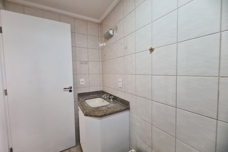 Apartamento à venda com 94m², 3 quartos e 1 vaga Apartamento à venda com 94m², 3 quartos e 1 vagaBanheiro social