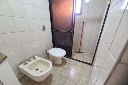 Apartamento à venda com 94m², 3 quartos e 1 vaga Apartamento à venda com 94m², 3 quartos e 1 vagaBanheiro social