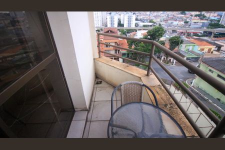 Apartamento à venda com 94m², 3 quartos e 1 vaga Apartamento à venda com 94m², 3 quartos e 1 vagaVaranda