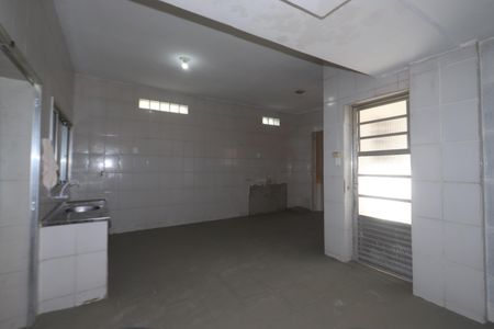 Casa para alugar com 375m², 3 quartos e 4 vagasSalão