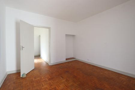 Suíte de casa para alugar com 3 quartos, 375m² em Chácara Mafalda, São Paulo