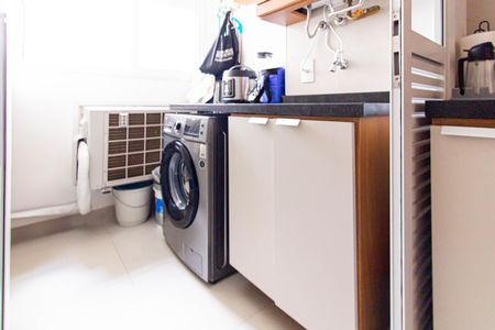 Apartamento à venda com 69m², 2 quartos e 2 vagasÁrea de Serviço