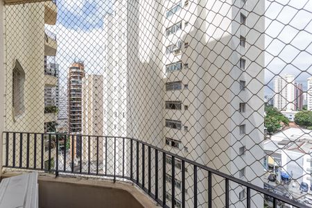 Apartamento à venda com 115m², 3 quartos e 2 vagasVaranda