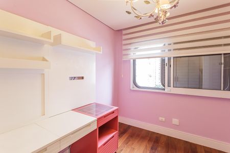 Apartamento à venda com 115m², 3 quartos e 2 vagasQuarto 2