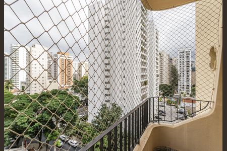 Apartamento à venda com 115m², 3 quartos e 2 vagasVaranda