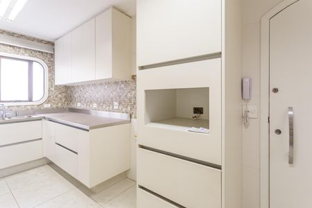 Apartamento à venda com 115m², 3 quartos e 2 vagasCozinha