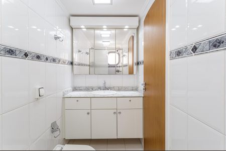Apartamento à venda com 115m², 3 quartos e 2 vagasBanheiro da Suíte