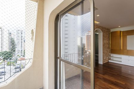 Apartamento à venda com 115m², 3 quartos e 2 vagasVaranda