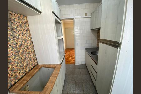 Cozinha de apartamento para alugar com 2 quartos, 47m² em Petrópolis, Porto Alegre