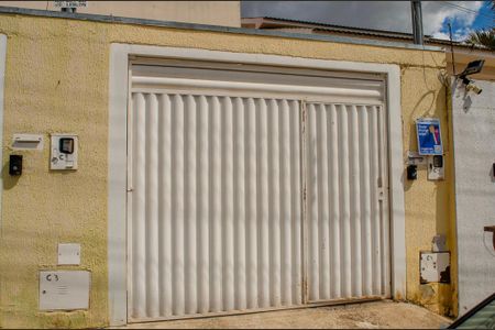 Casa para alugar com 85m², 2 quartos e 1 vaga