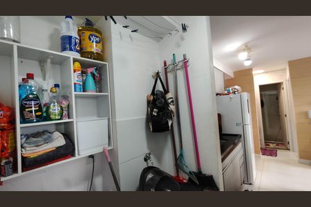 Apartamento para alugar com 48m², 3 quartos e 1 vaga Apartamento para alugar com 48m², 3 quartos e 1 vagaCozinha e Área de Serviço