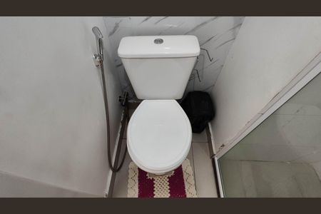 Apartamento para alugar com 48m², 3 quartos e 1 vaga Apartamento para alugar com 48m², 3 quartos e 1 vagaBanheiro e lavabo