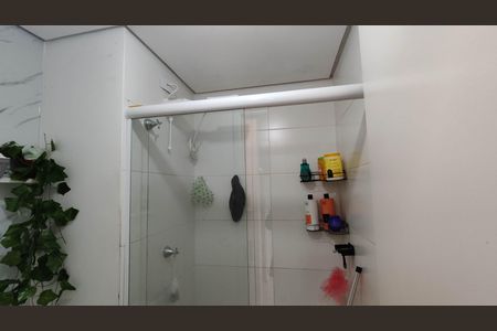 Apartamento para alugar com 48m², 3 quartos e 1 vaga Apartamento para alugar com 48m², 3 quartos e 1 vagaBanheiro e lavabo