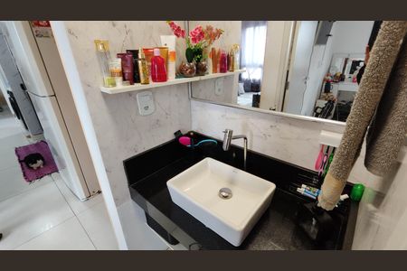 Apartamento para alugar com 48m², 3 quartos e 1 vaga Apartamento para alugar com 48m², 3 quartos e 1 vagaBanheiro e lavabo