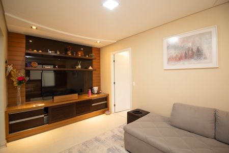 Casa de condomínio à venda com 195m², 4 quartos e 4 vagasSala de TV