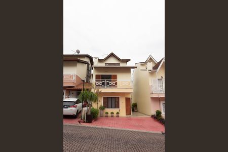 Casa de condomínio à venda com 195m², 4 quartos e 4 vagasÁrea externa