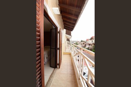 Casa de condomínio à venda com 195m², 4 quartos e 4 vagasVaranda da Suíte