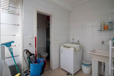 Casa de condomínio à venda com 195m², 4 quartos e 4 vagasÁrea de Serviço