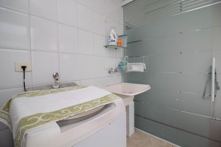 Casa de condomínio à venda com 195m², 4 quartos e 4 vagasÁrea de Serviço