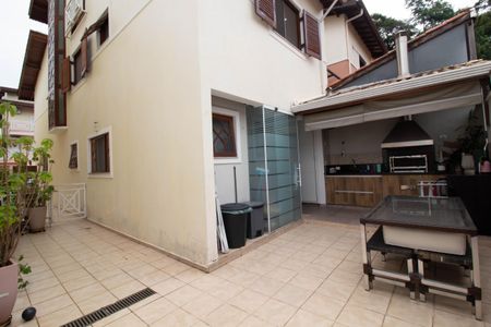 Casa de condomínio à venda com 195m², 4 quartos e 4 vagasÁrea externa