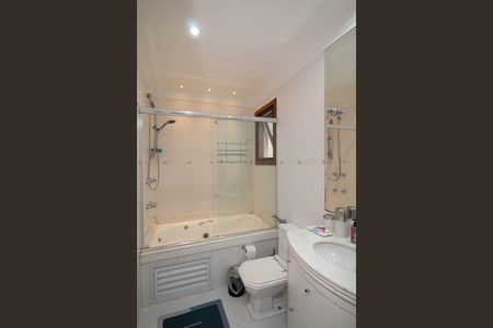 Casa de condomínio à venda com 195m², 4 quartos e 4 vagasBanheiro da Suíte 1