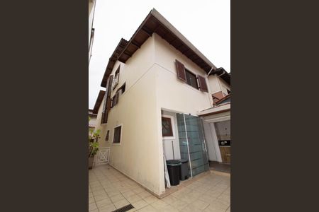 Casa de condomínio à venda com 195m², 4 quartos e 4 vagasÁrea externa