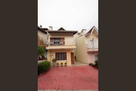 Casa de condomínio à venda com 195m², 4 quartos e 4 vagasÁrea externa