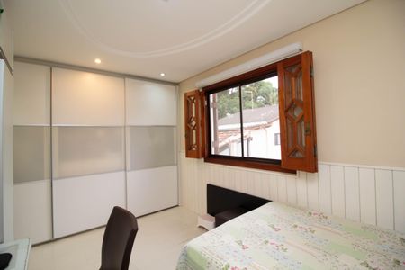 Casa de condomínio à venda com 195m², 4 quartos e 4 vagasQuarto 2 - Suíte