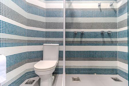 Apartamento para alugar com 180m², 2 quartos e 1 vaga Apartamento para alugar com 180m², 2 quartos e 1 vagaBanheiro da Suíte