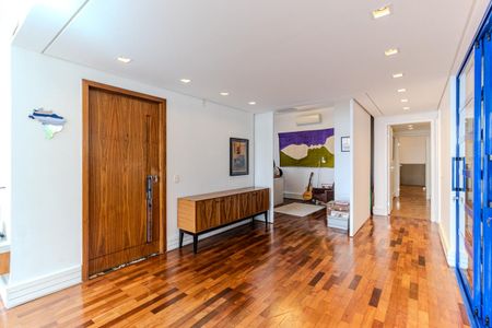 Apartamento para alugar com 180m², 2 quartos e 1 vaga Apartamento para alugar com 180m², 2 quartos e 1 vagaHall de Entrada